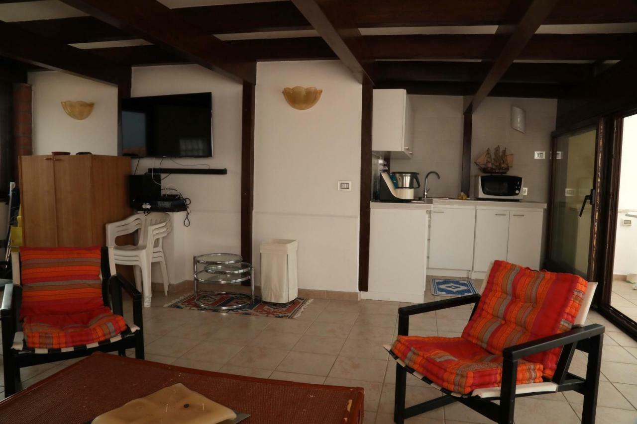 Ferienwohnung Luxury Apt Calasetta Exterior foto