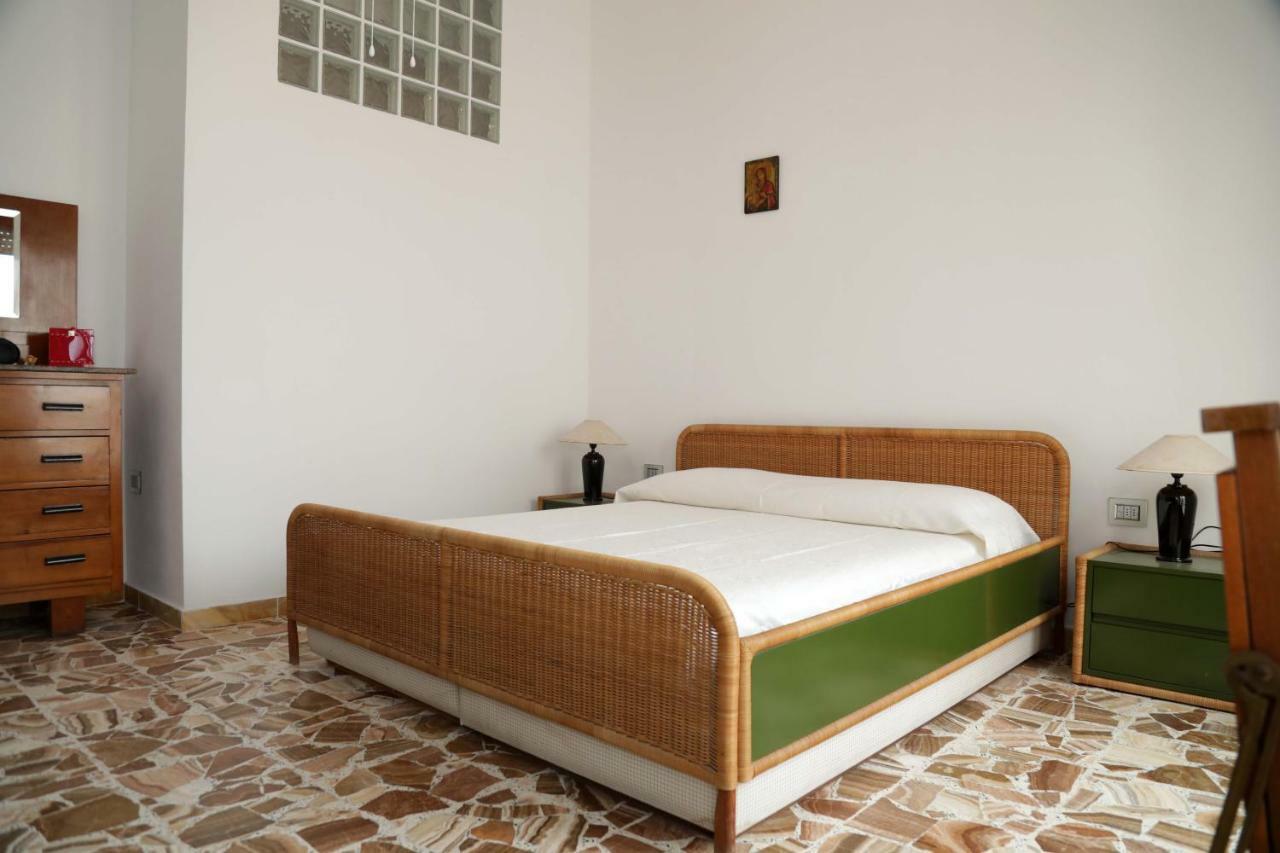 Ferienwohnung Luxury Apt Calasetta Exterior foto